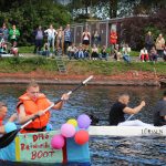 Papierboot-Regatta in Wilhelmshaven: Kreativität auf dem Wasser
